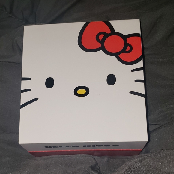 HELLO KITTY SAMRIO WATCH SET 3 BANDS 1 CRYSTAL SILVER CHERRY GIFT SET main image 12